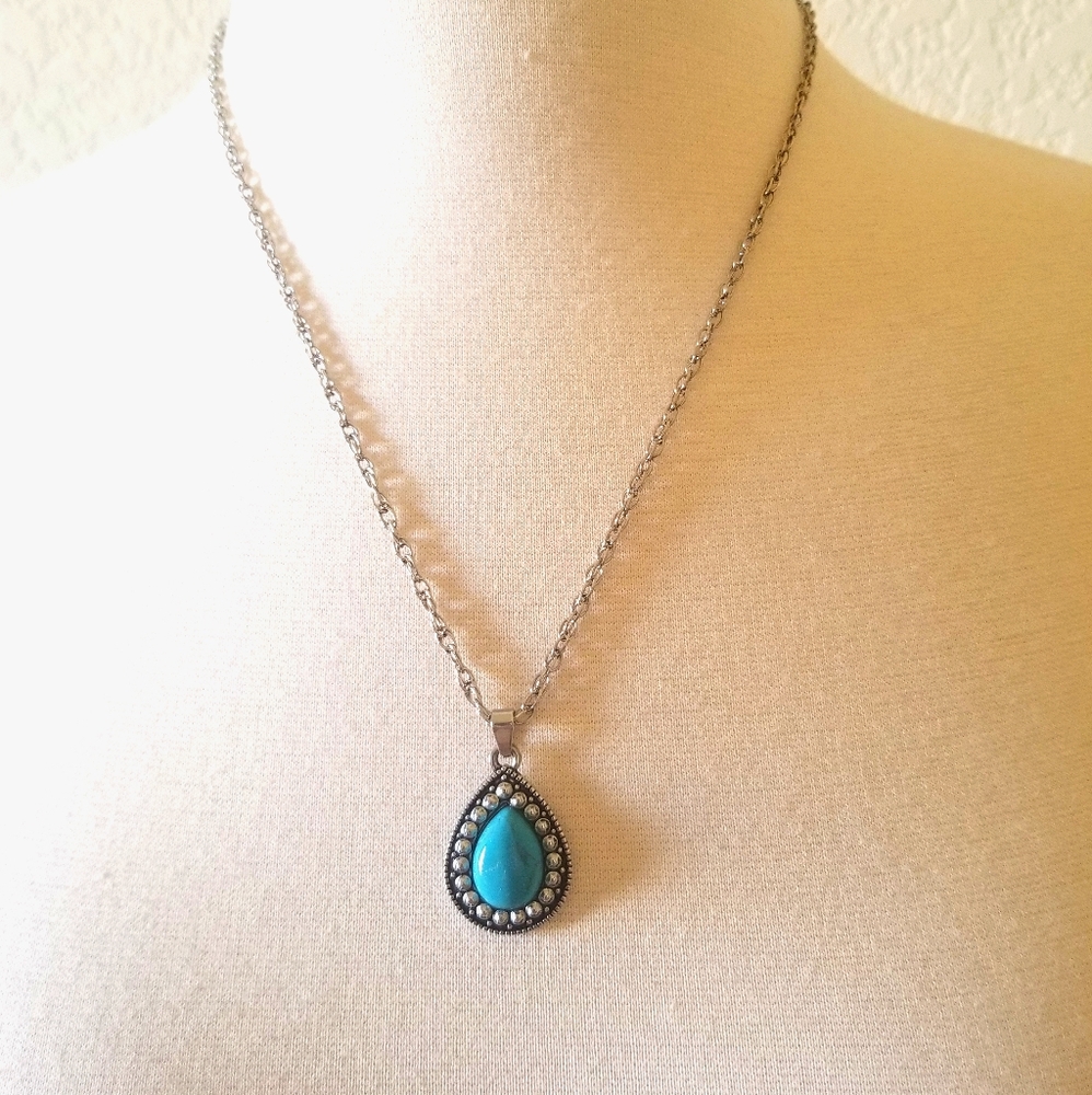 Turquoise Necklace - Picture 1 of 3